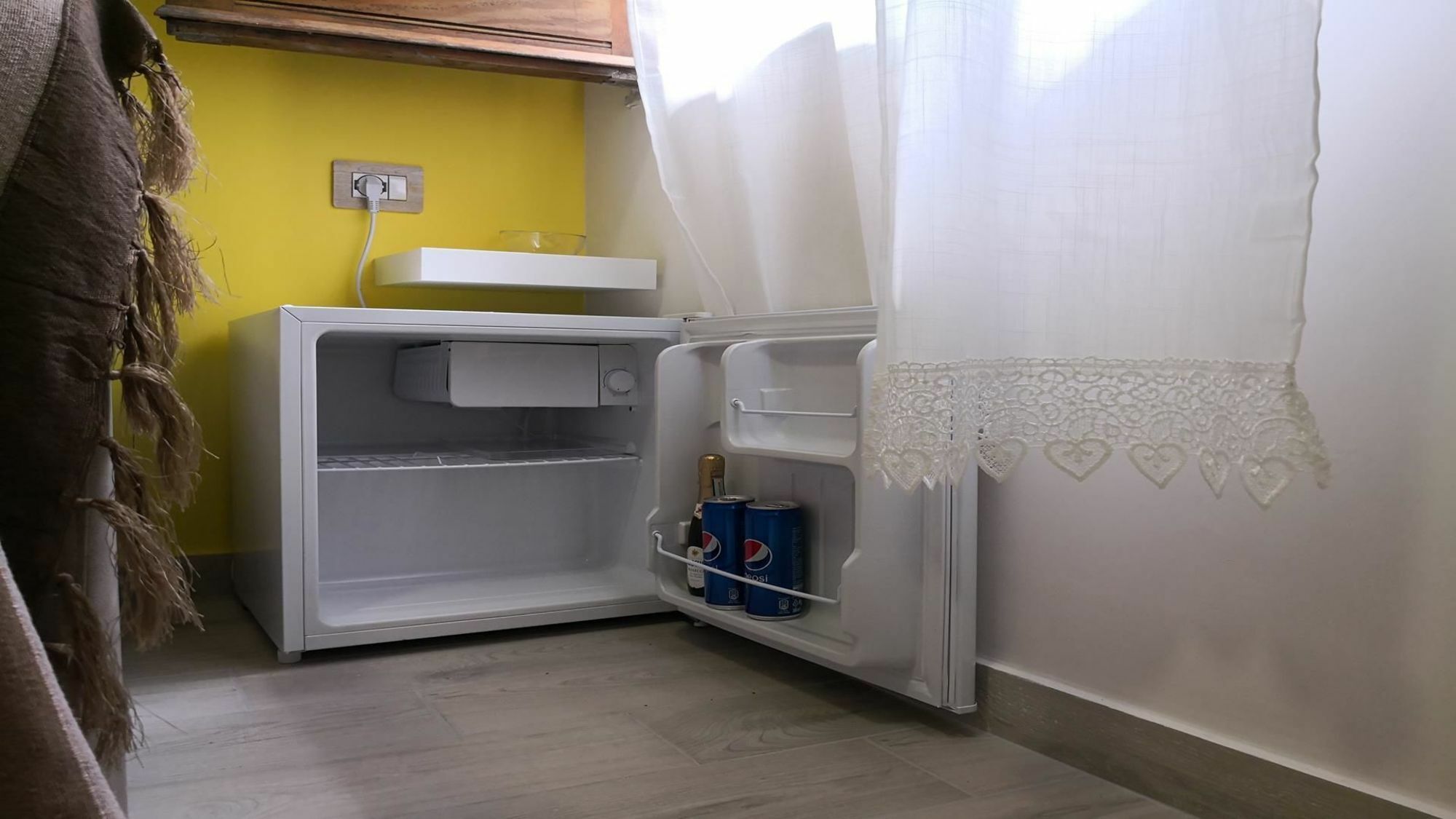 Fenesta Vascia Bed & Breakfast Napoli Dış mekan fotoğraf