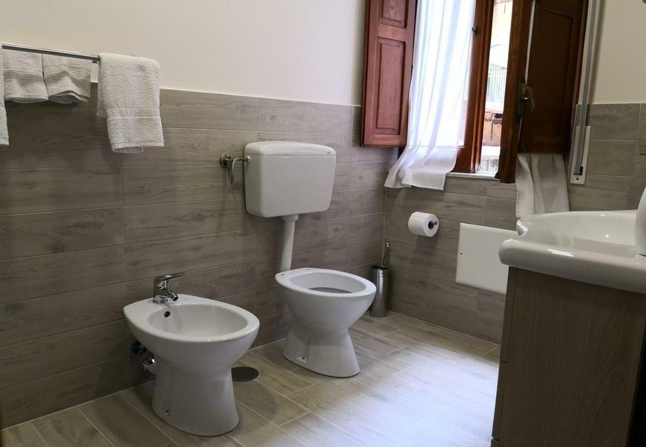 Fenesta Vascia Bed & Breakfast Napoli Dış mekan fotoğraf