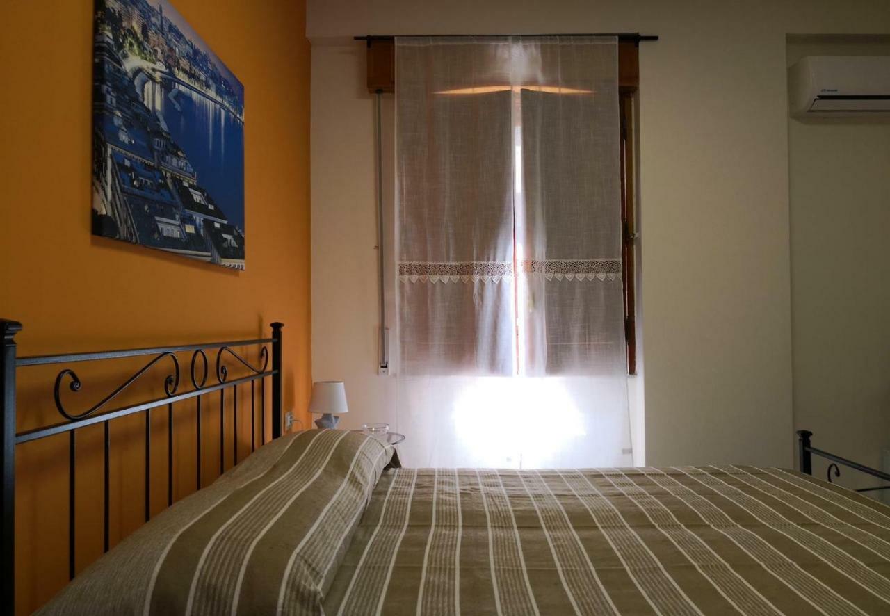 Fenesta Vascia Bed & Breakfast Napoli Dış mekan fotoğraf