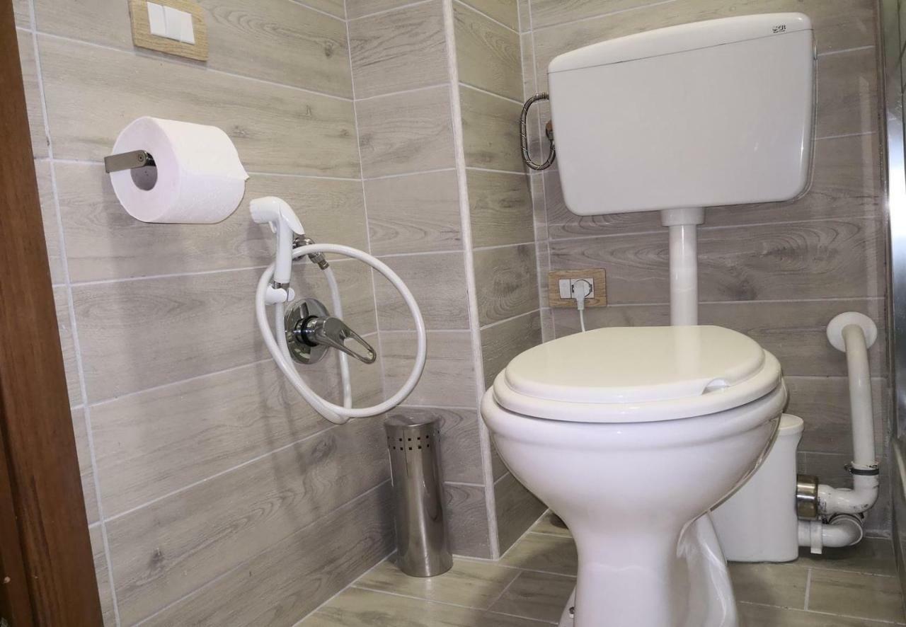Fenesta Vascia Bed & Breakfast Napoli Dış mekan fotoğraf